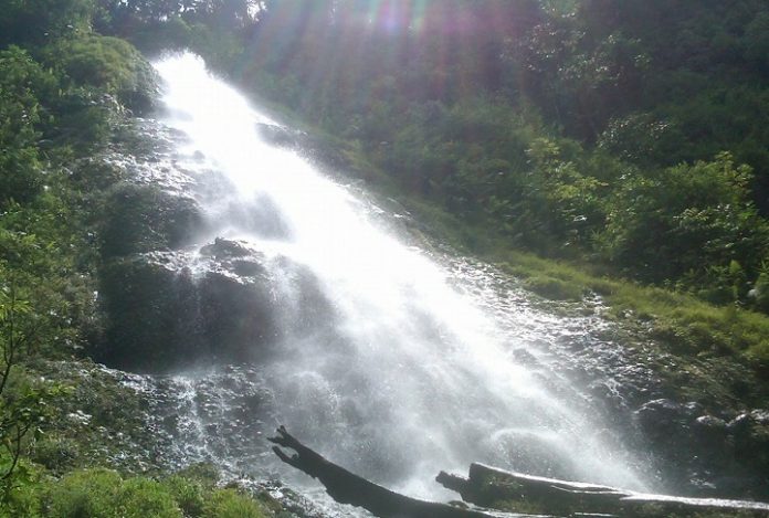 Curug Bentang, Trek Ekstrem di Kawasan Cisungsang