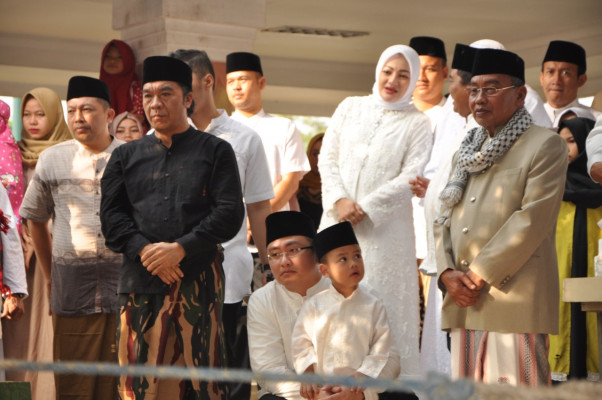 Wagub dan Sekda Berqurban di Masjid Raya Al-Bantani