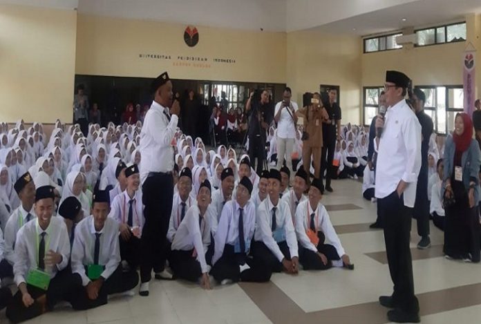 WH Motivasi Mahasiswa Baru UPI Serang