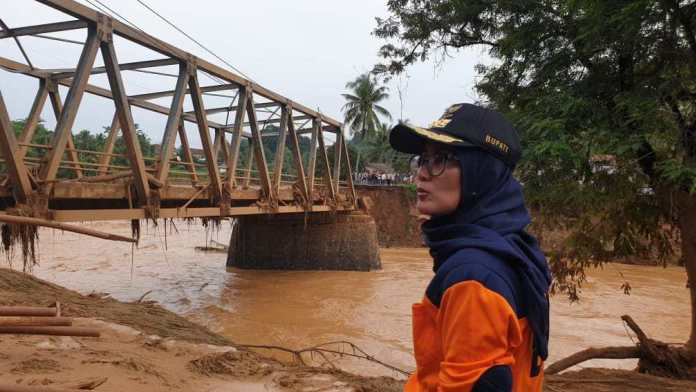 Tinjau Dampak Banjir Bandang, Bupati Lebak Jamin Kebutuhan Korban