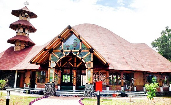 Saka Buana, Masjid Bambu Terbesar di Indonesia