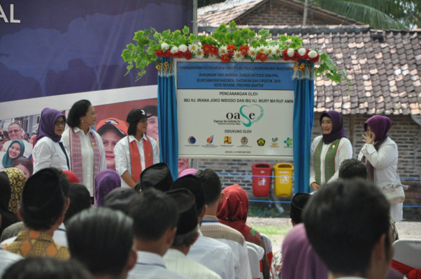 Kunjungi Pembangunan 1.000 Jamban di Banten, Iriana Jokowi: Saya Titip Tolong Dijaga