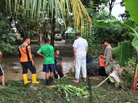 Instruksikan Tim Gabungan Bantu Tangani Banjir Cilegon, Gubernur: Semangat Gotong Royong Harus Dijaga