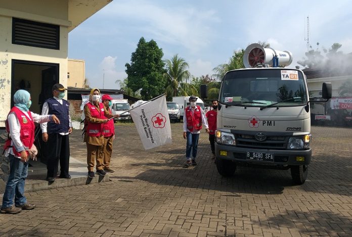 Gunakan Mobil ”Gunner”, PMI Banten Sterilisasi Lingkungan Padat Penduduk