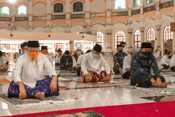 Gubernur Banten Sholat Idul Adha Dalam Protokol Kesehatan