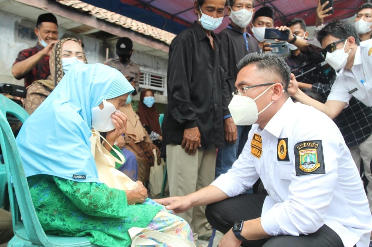 Usai Dampingi WH Susuri Selatan Banten, Andika Resmikan Bantuan Listrik 4 Ribu Rumah di Pandeglang