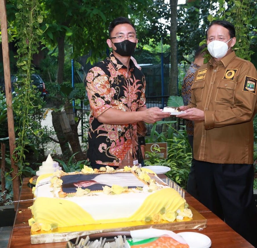 Wagub Banten Andika Hazrumy  berulang tahun yang ke-36