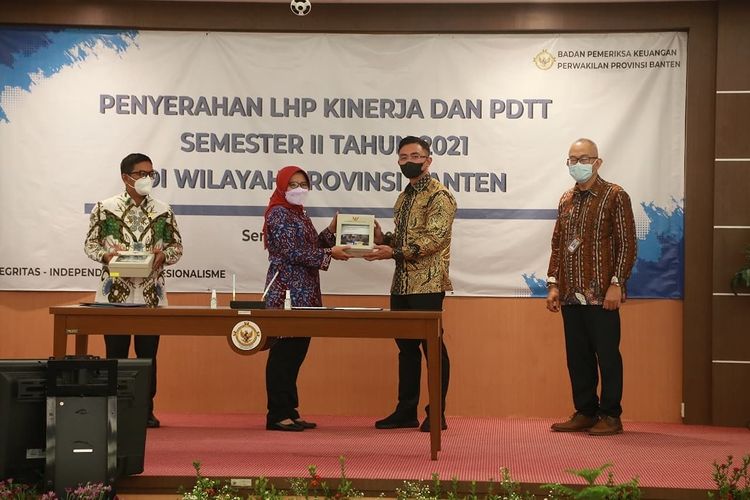 Wakil Gubernur (Wagub) Banten Andika Hazrumy secara resmi menerima Laporan Hasil Pemeriksaan (LHP) BPK RI