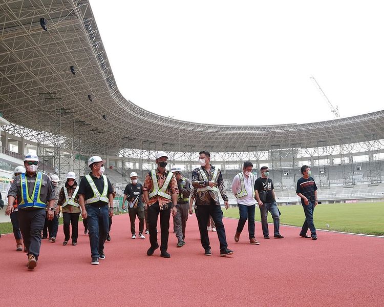 Wagub Andika Bersama Bos Dewa United Datangi Banten International Stadium