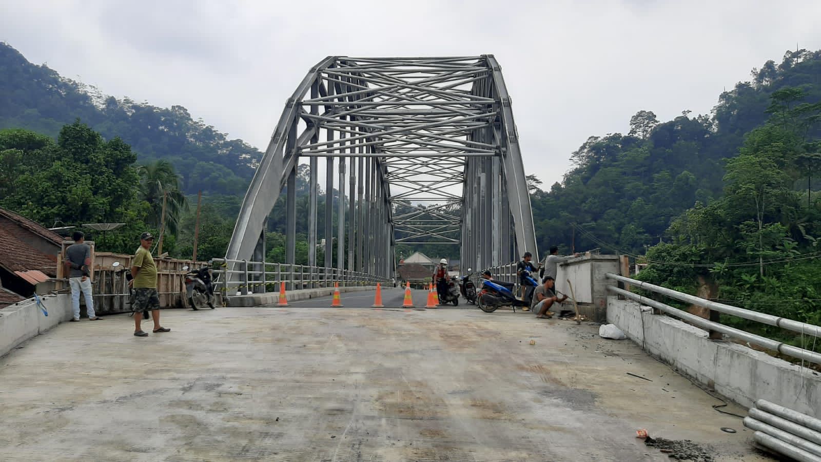 Pembangunan Jembatan Bogeg dan Ciberang Sudah Memasuki Tahap Finishing