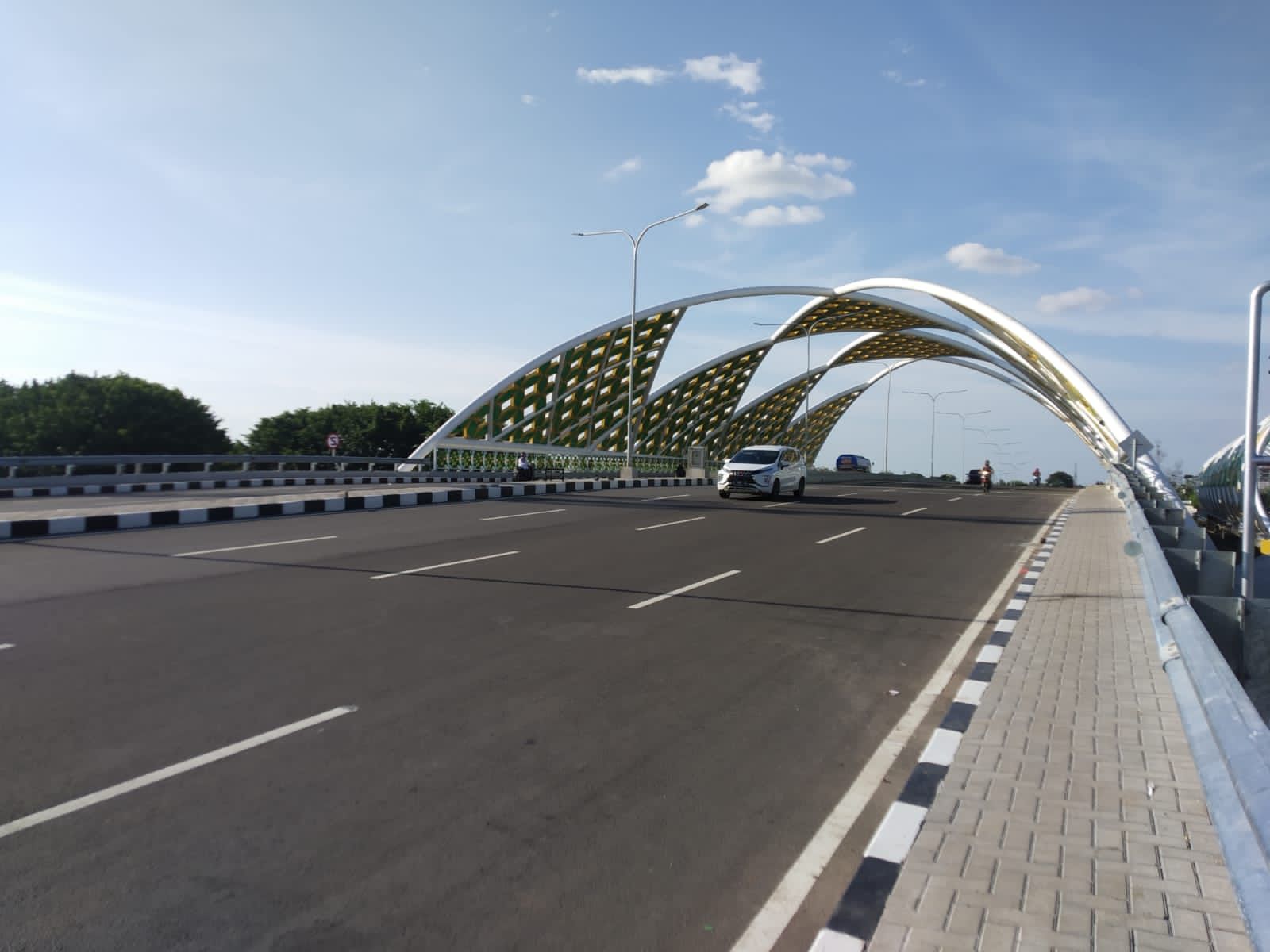 Diresmikan Gubernur Banten, Akses Mobilitas Masyarakat di Jembatan Aria Wangsakara Menjadi Lancar