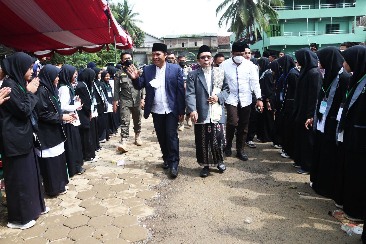 Hadiri Haflah Akhirussanah Santri Malnu, Pj Gubernur Banten Al Muktabar : SDM Modal Dasar  Pembangunan