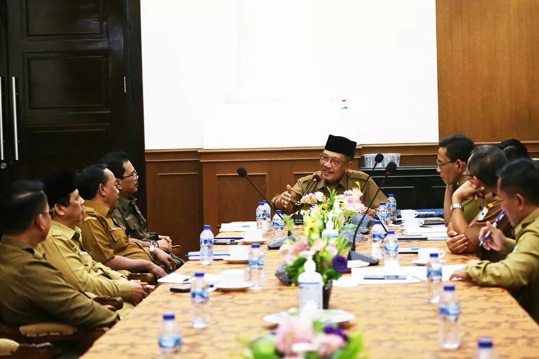 Perkuat Koordinasi dan Kolaborasi, Sekda se - Provinsi Banten Lakukan Rapat Bersama