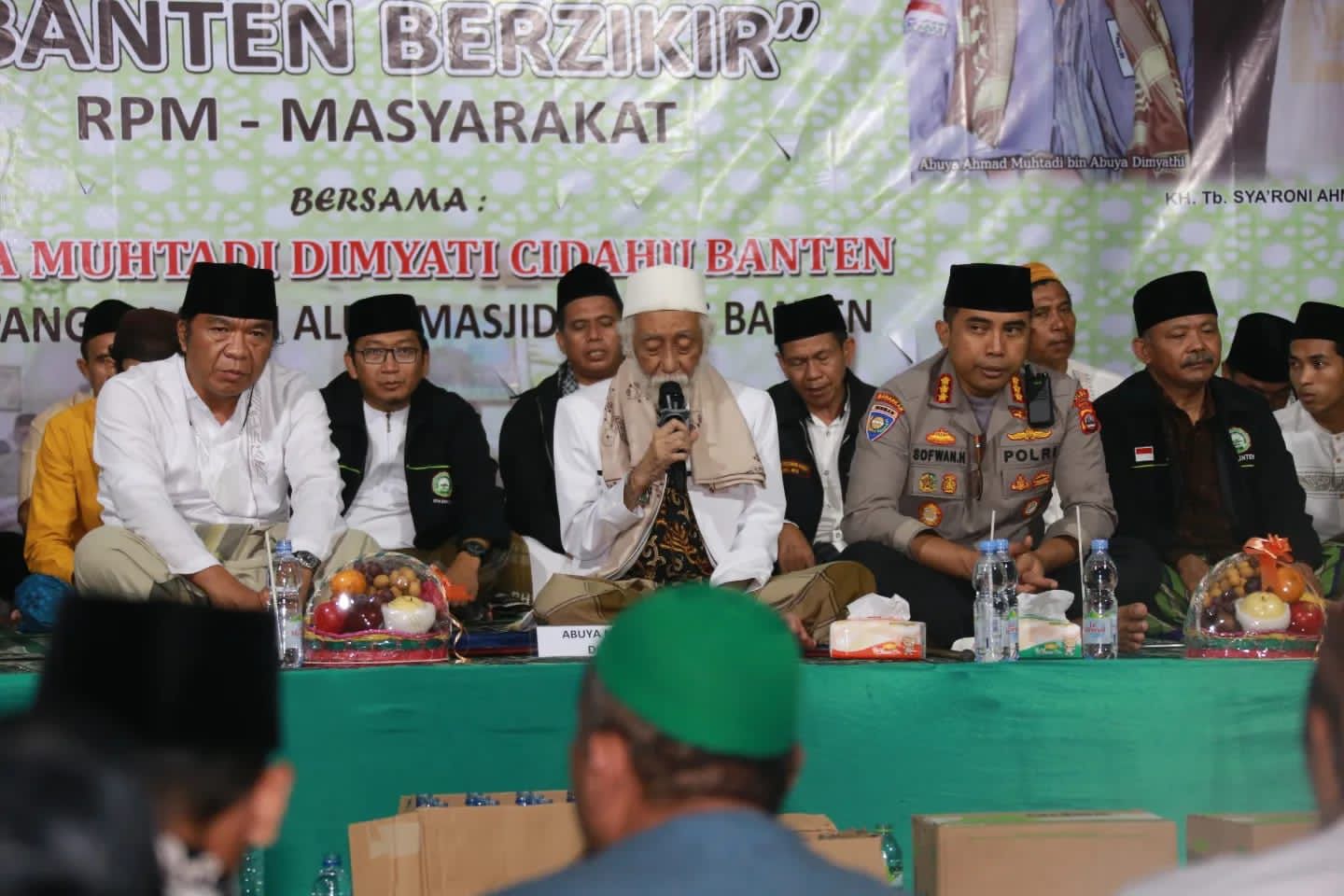 Pj Gubernur Banten Al Muktabar Ikuti Istighotsah Akbar Bersama Abuya Muhtadi