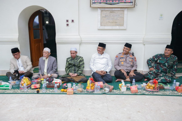 Hadiri Maulid Nabi Muhammad SAW, Pj Sekda M Tranggono : Untuk Tingkatkan Kualitas Iman dan Taqwa Kita