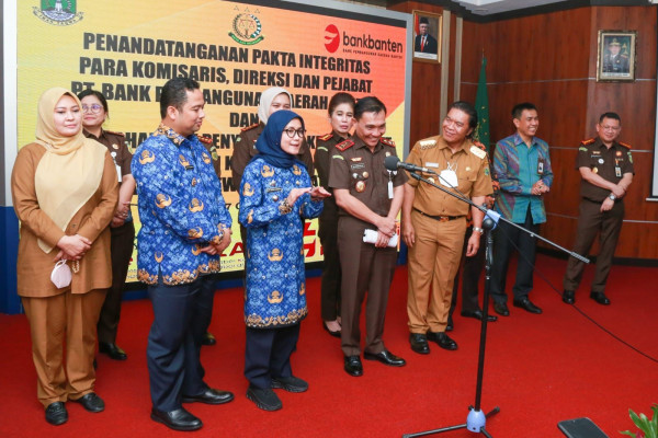 Komitmen Optimalkan Peran Bank Banten, PJ Gubernur Al Muktabar Ajak Seluruh Pemda Berkolaborasi