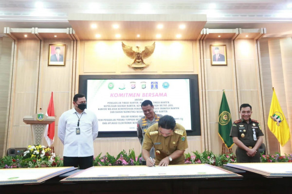 Pj Gubernur Banten Al Muktabar Harap SPPT-TI dan e-BERPADU Dapat Meningkatkan Pelayanan Kepada Masyarakat Dalam Aspek Hukum