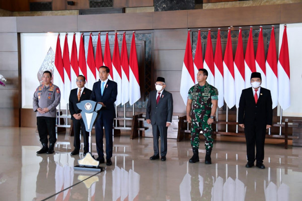 Pj Gubernur Banten Al Muktabar Turut Melepas Keberangkatan Presiden Joko Widodo Hadiri KTT Peringatan 45 Tahun ASEAN-Uni Eropa