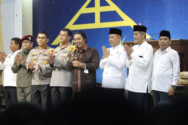 Pj Gubernur Banten Al Muktabar: Perayaan Natal 2022 Berlangsung Aman dan Damai