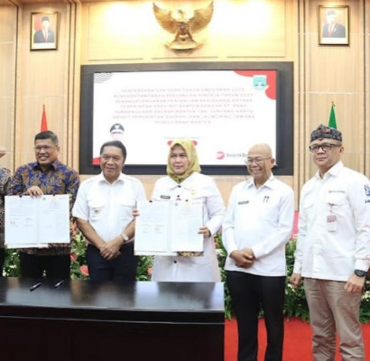 Laksanakan Agenda Pembangunan 2023, Pj Gubernur Banten Al Muktabar Serahkan DPA SKPD