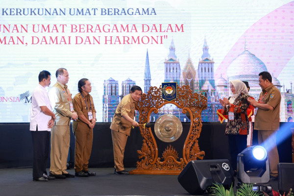 Pj Gubernur Al Muktabar: Pemprov Banten Terus Merawat Keberagaman