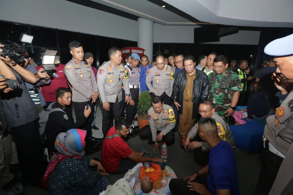 Tinjau Pelabuhan Merak, Pj Gubernur Banten Al Muktabar Pastikan Pelayanan Arus Mudik Optimal