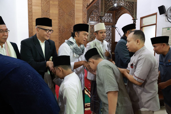 Pj Gubernur Banten Al Muktabar: Idul Fitri Momentum Memperbaiki Diri, Menuju Lebih Baik