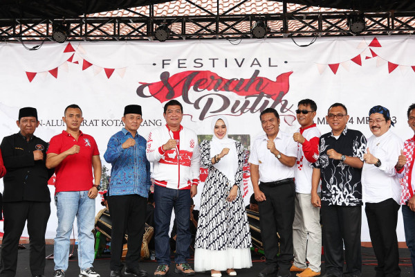 Pj Gubernur Banten Al Muktabar Dukung Festival Merah Putih Menjadi Langkah Pembangunan Ekonomi dan Seni Budaya