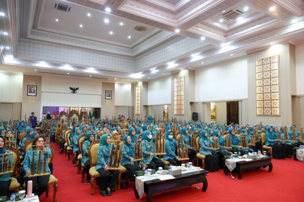 Lestarikan Budaya, TP PKK se-Provinsi Banten Latihan Angklung Bersama