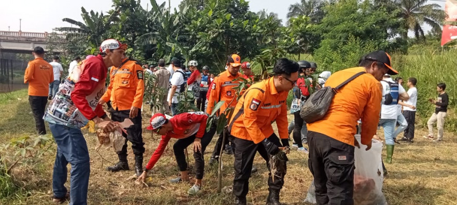 Hari Lingkungan, Pemprov Banten Giatkan Gerakan Tanam Pohon dan Bersih-bersih Sungai