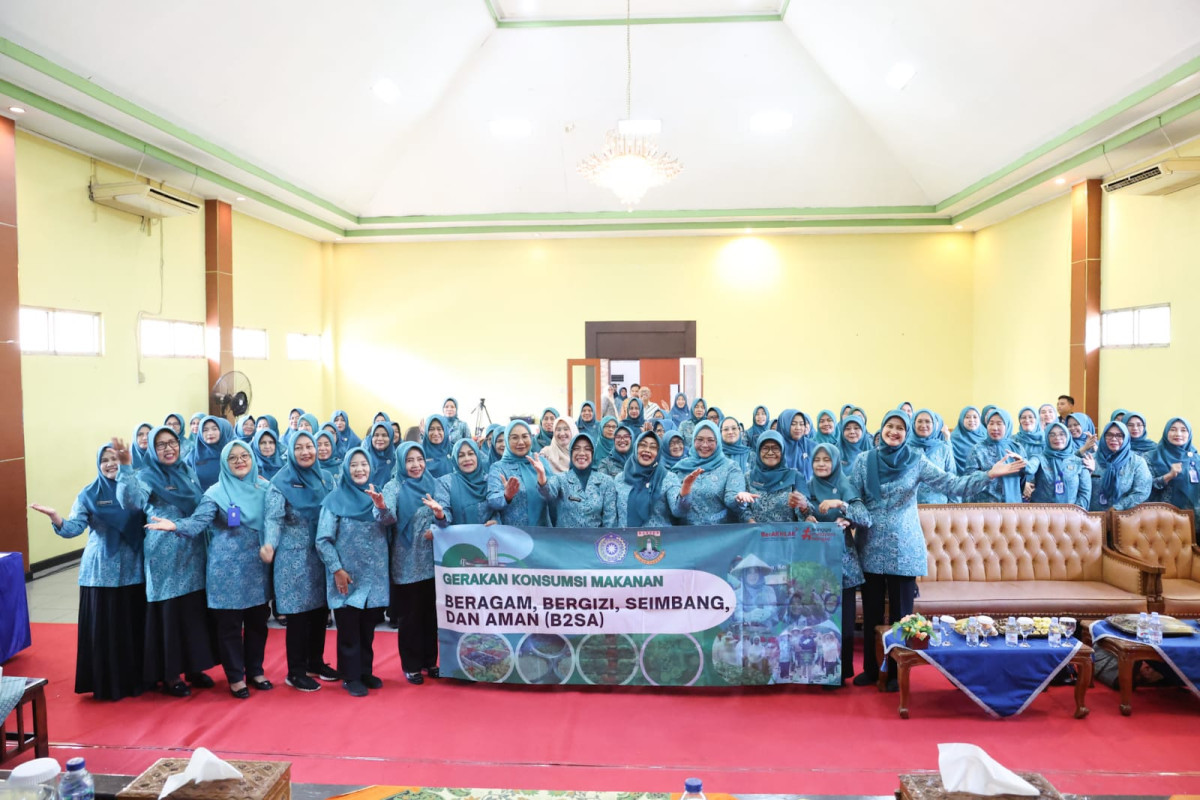 Ketua TP PKK Provinsi Banten Tinawati Andra Soni Ajak Para Ibu Kenalkan Anak Pangan Lokal Sehat dan Bergizi