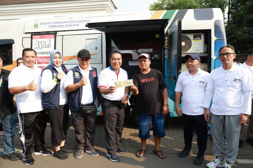 Hampiri Mobil Samling, Pj Gubernur Banten Al Muktabar Apresiasi Pembayar PKB