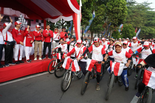 Rayakan HUT RI ke-78, Pj Sekda Provinsi Banten Lepas Gowes Kebangsaan