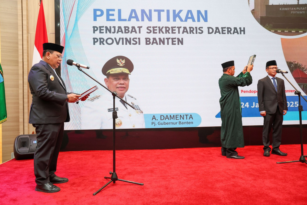 Pj Gubernur Banten A Damenta Lantik Pj Sekda dan Kukuhkan 5 Pejabat Tinggi Pratama