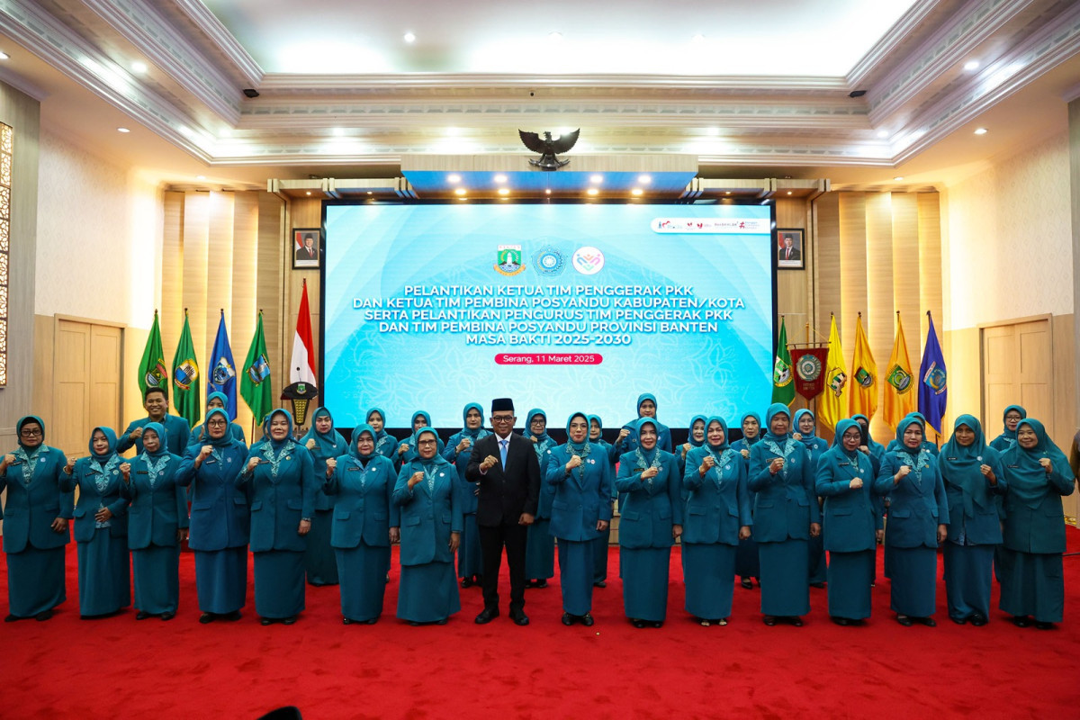 Gubernur Banten Andra Soni Lantik Pengurus TP PKK dan Pembina Posyandu Provinsi Banten Periode 2025 - 2030