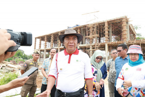 Ekspedisi Reformasi Birokrasi Tematik Berdampak, Pj Gubernur Banten Al Muktabar Tinjau Pembangunan Gedung Sekolah