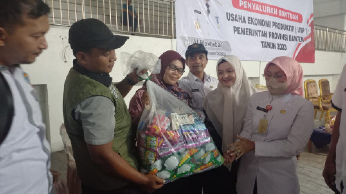 Tingkatkan Ekonomi KPM, Pemprov Banten Salurkan Bantuan Usaha Ekonomi Produktif