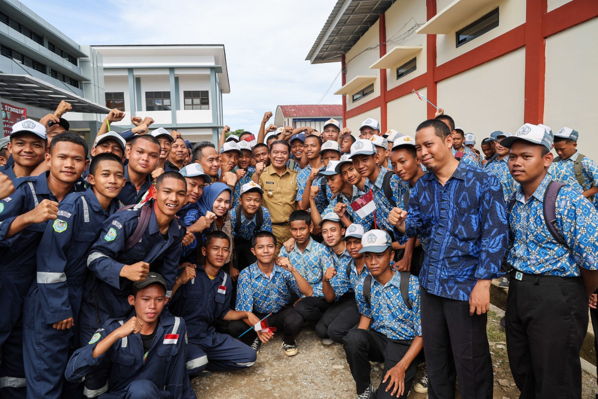 Lanjutkan Ekspedisi Reformasi Tematik Berdampak, Pj Gubernur Banten Al Muktabar Resmikan Sarpras Pendidikan 3 SMK Negeri di Kota Serang