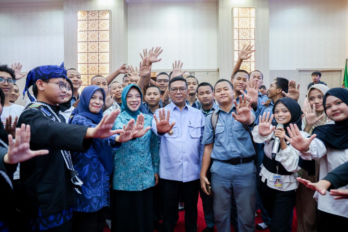Gubernur Andra Soni Ajak Semua Pemangku Kepentingan Wujudkan Lingkungan Ramah Anak