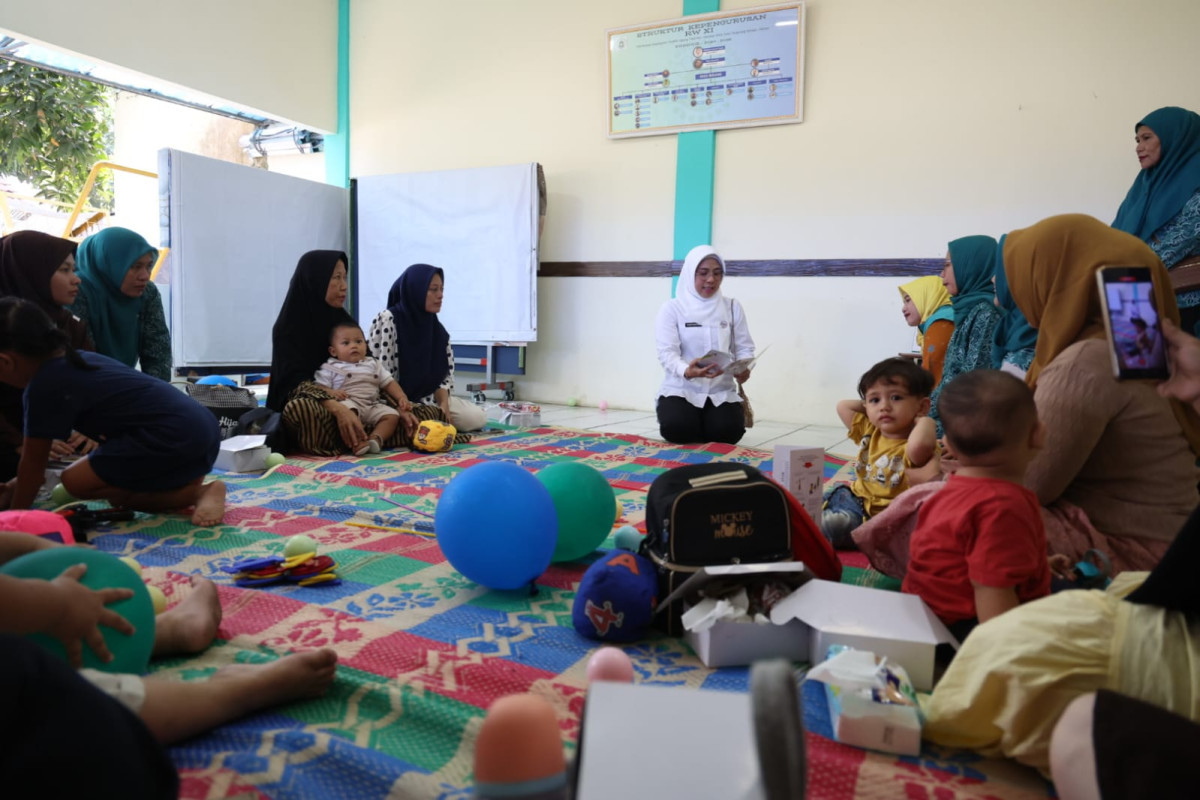 Ketua TP Posyandu Provinsi Banten Tinawati Andra Soni Gencarkan Transformasi New Posyandu di Tangerang Selatan