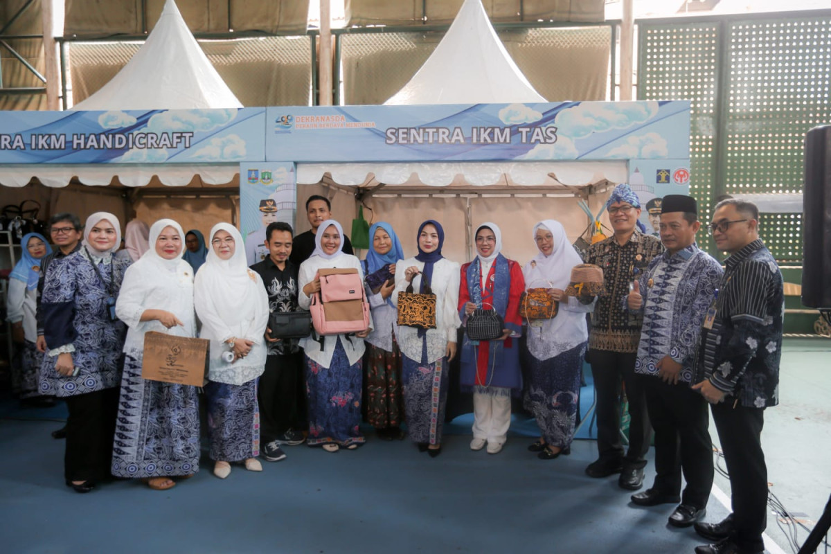 Lantik Pengurus Dekranasda Serang, Tinawati Andra Soni Dorong Sinergi Majukan Ekonomi Kreatif