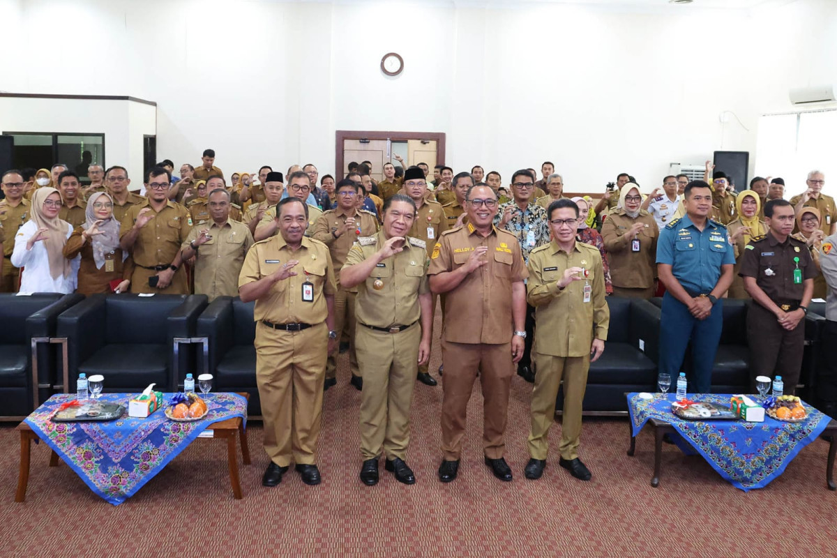 Pj Gubernur Banten Al Muktabar: Layanan Dasar Pendidikan dan Kesehatan Kota Cilegon Baik