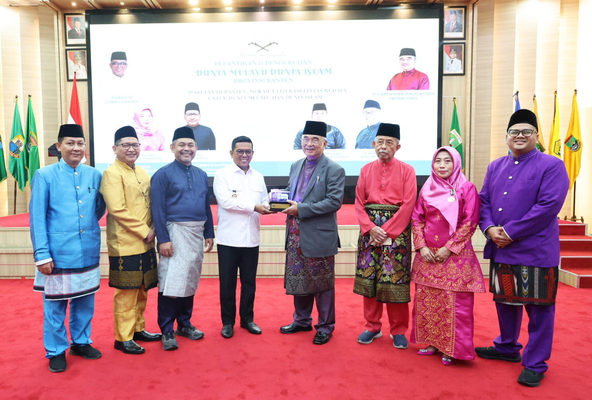 Gubernur Banten Andra Soni Menghadiri Pelantikan DMDI Provinsi Banten