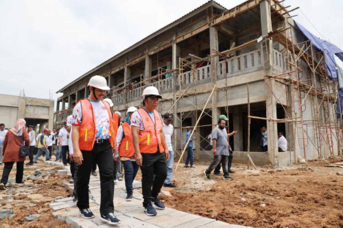 Pj Gubernur Banten Al Muktabar Tinjau Pembangunan SMAN 4 Rangkasbitung