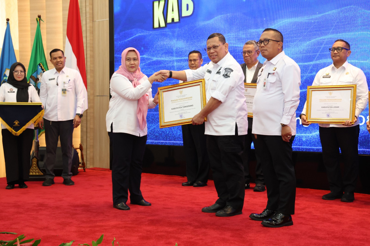 Berhasil Terapkan Pelayanan Publik & Kelembagaan Bidang HAM, Pemerintah Kabupaten/Kota se-Banten Raih Penghargaan dari Kemenkumham