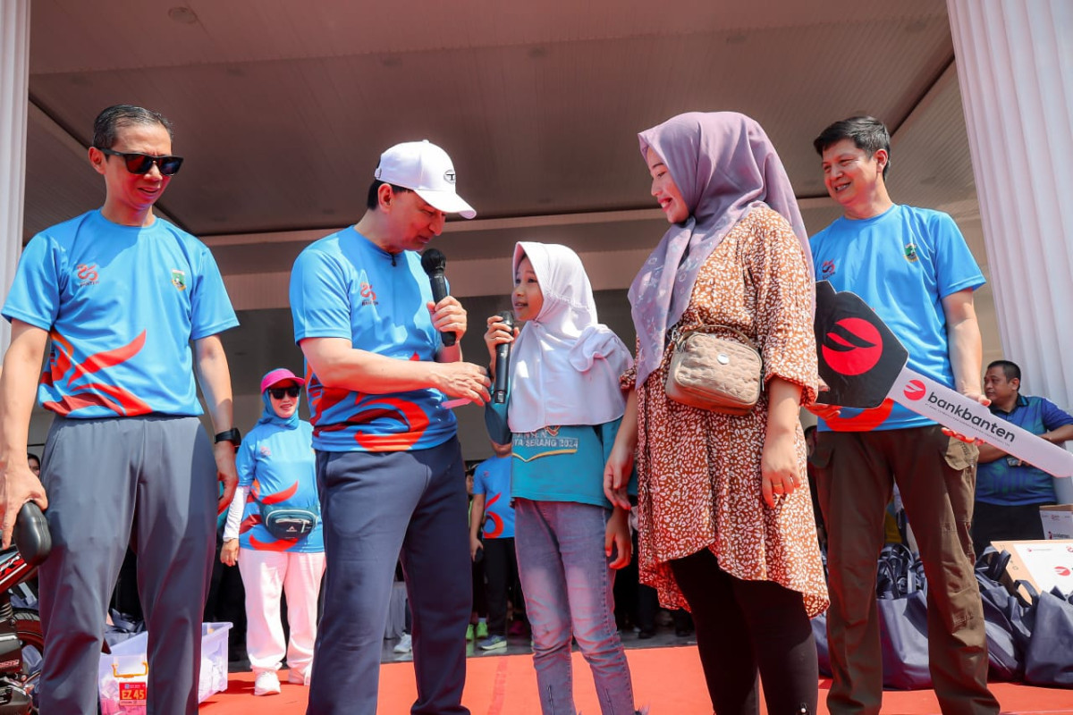 Wagub Dimyati Natakusumah Ajak Masyarakat Banten Hidup Sehat Lewat Senam Massal