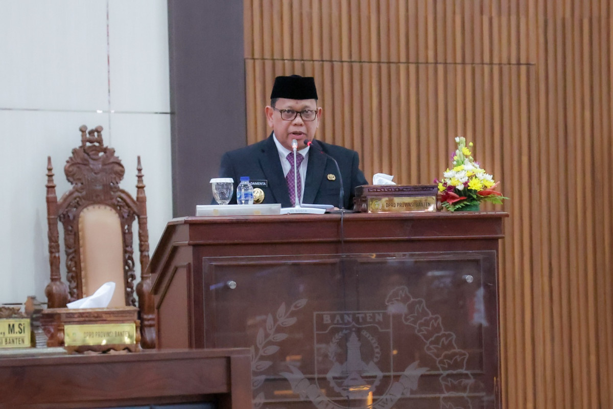 Pj Gubernur A Damenta Hadiri Rapat Paripurna Pengucapan Sumpah/Janji PAW Anggota DPRD Provinsi Banten