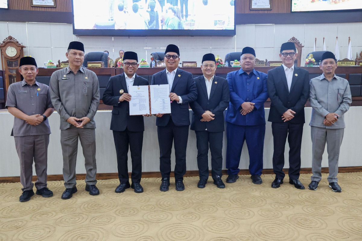 Gubernur Andra Soni Tegaskan APBD 2026 untuk Pelaksanaan Pembangunan dan Pelayanan Kemasyarakatan