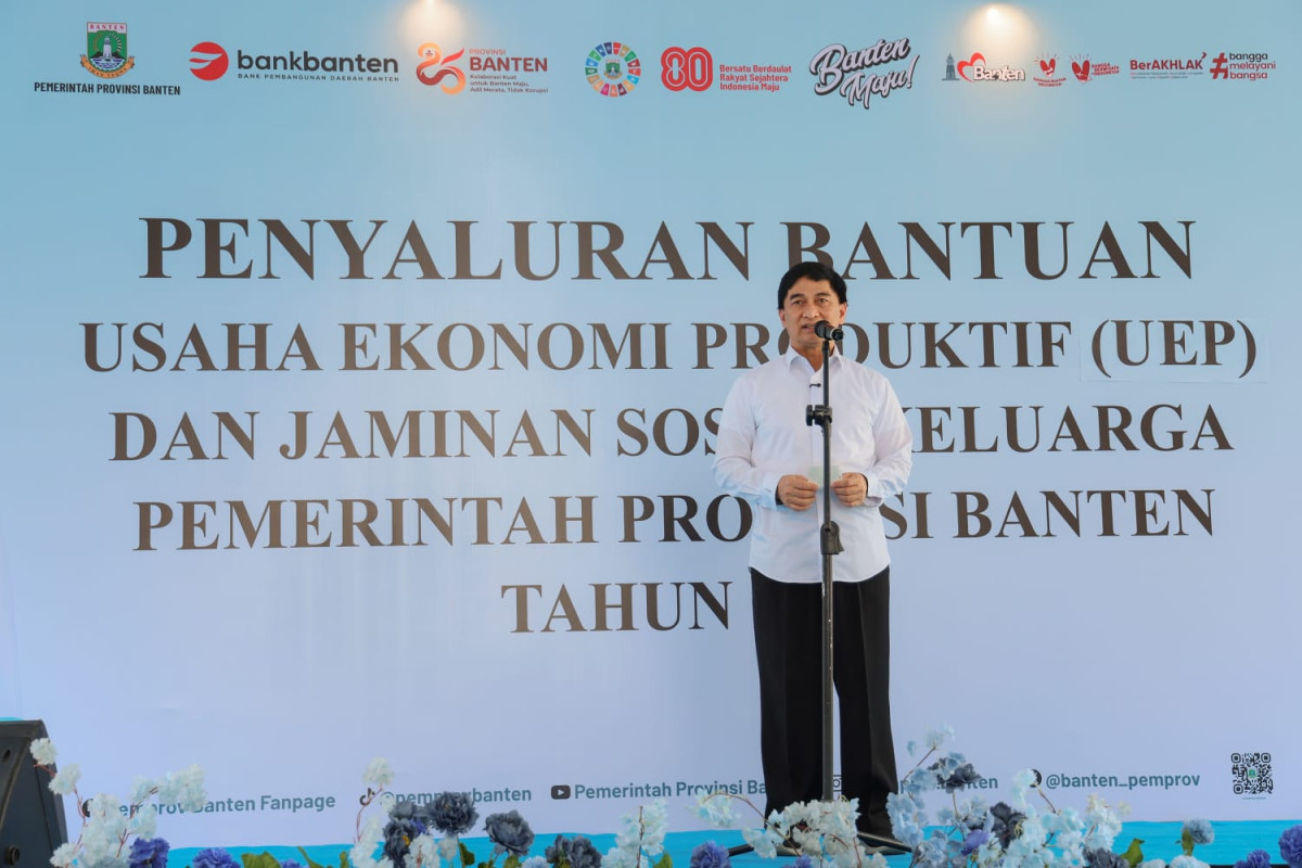 Wakil Gubernur Banten Salurkan Rp24,3 Miliar untuk Modal Usaha dan Jaminan Sosial