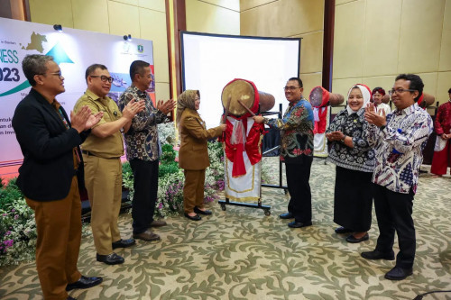 Banten Business Forum, Pj Sekda Virgojanti: Pemprov Banten Terus Tingkatkan Fasilitasi Investasi